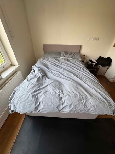 Photo of free Double bed (Ravenscourt Park W6) #1