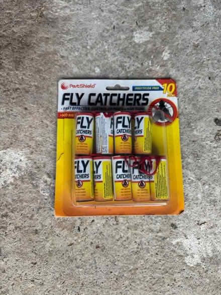 Photo of free 9 fly catcher ribbons (Penn HP10) #1