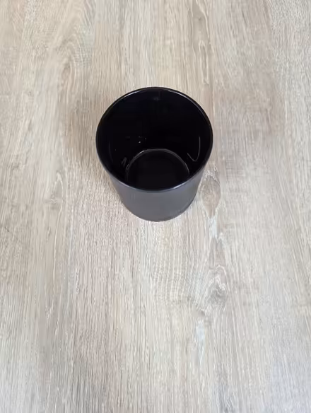 Photo of free Black pot (Chippenham SN14) #2