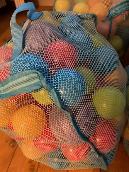 Photo of free Paddling/ball pool and balls (Edinburgh EH5) #3