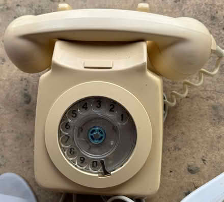 Photo of free Cream telephone (Beaconsfield HP9) #1