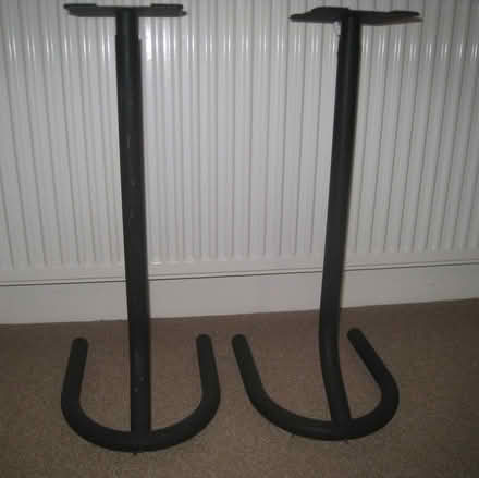 Photo of free loudspeaker stands (Llandrillo yn Rhos LL28) #1
