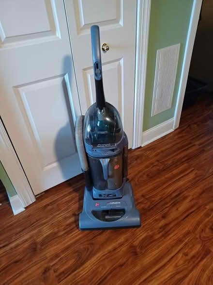 Photo of free Upright vacuum cleaner (South Baltimore) #2