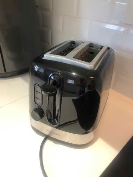 Photo of free Toaster (Kirkcaldy KY1) #1