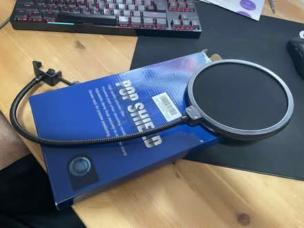 Photo of free Microhpone Pop Shield (Strawberry Hill TW1) #1