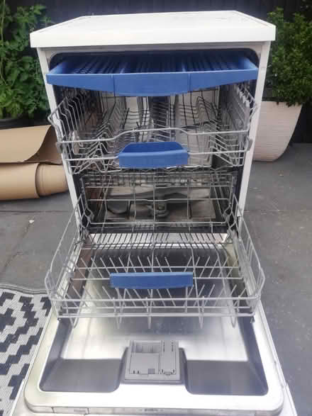 Photo of free Dishwasher (Chatham, ME5, Walderslade) #2
