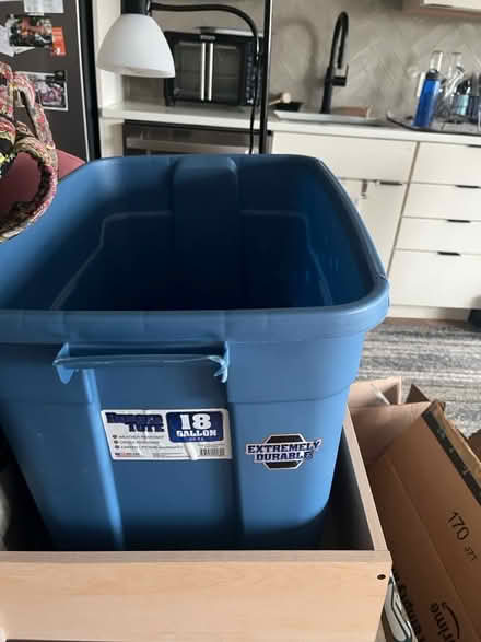 Photo of free Plastic Tub (Navy Yard) #1