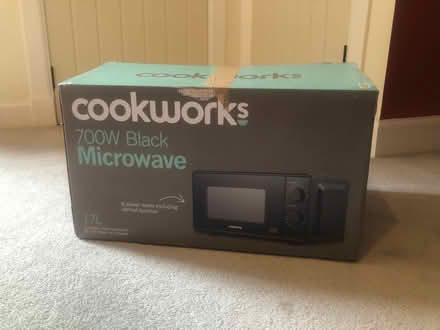 Photo of free 700W microwave (Kirkcaldy KY1) #4