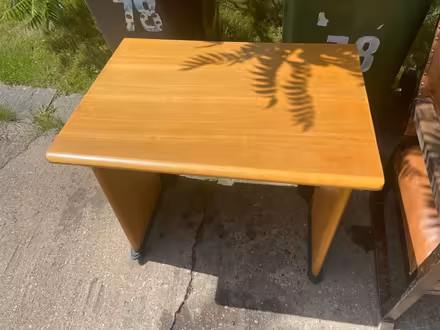 Photo of free Small desk (Tunbridge Wells) #1