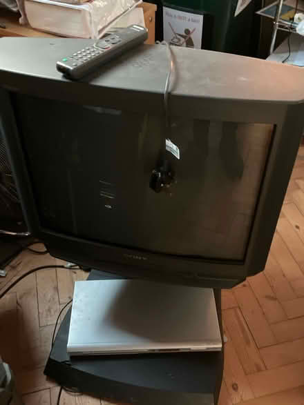 Photo of free Old box Sony tv (Wood Green N22) #1