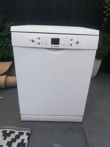Photo of free Dishwasher (Chatham, ME5, Walderslade) #1