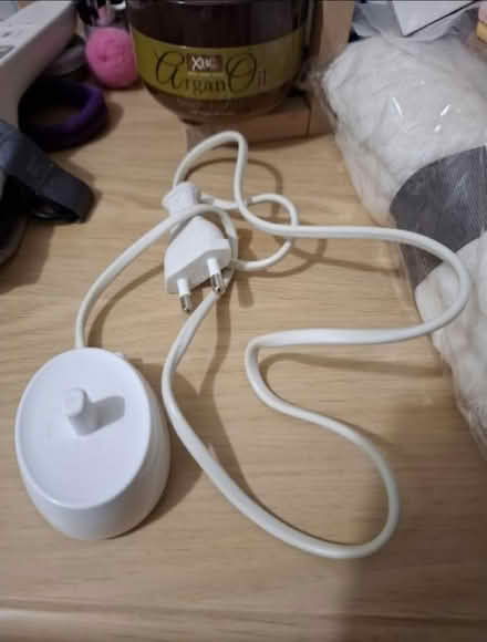 Photo of free Oral B Toothbrush Charger (IP2) #1