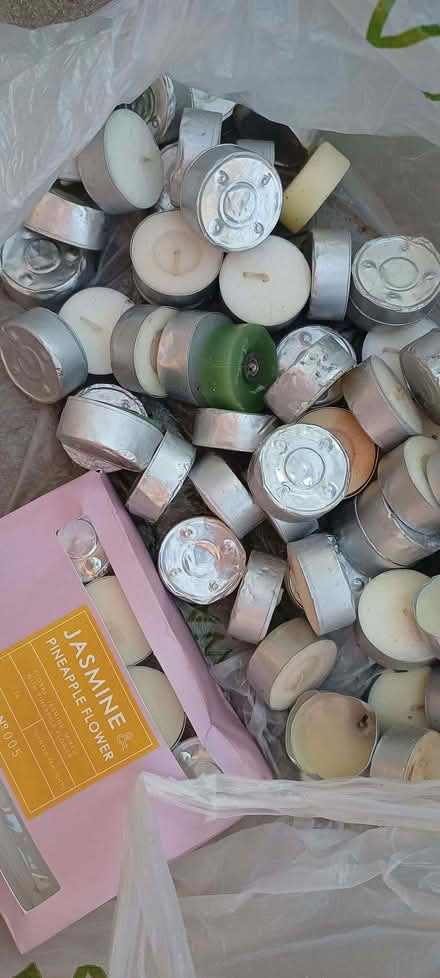 Photo of free Bag of old tea lights. Approx 50. Most are unused (Risinghurst OX3) #3