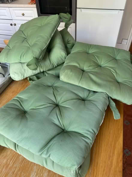 Photo of free 6 x seat chair cushions (SW16) #1