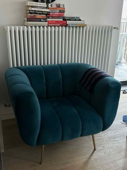 Photo of free Armchair (Tw88ge) #2