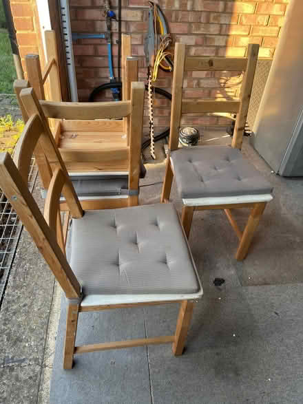 Photo of free 4 chairs with cushions (MK17) #1