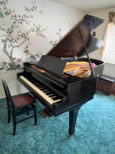 Photo of free Piano (LA) #1