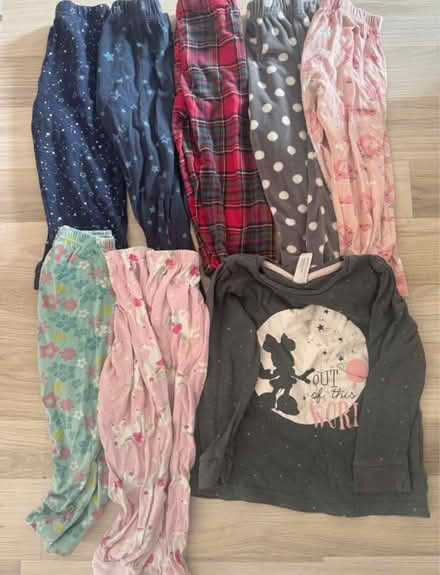 Photo of free Girls 2-3 years PJs (GL3) #1