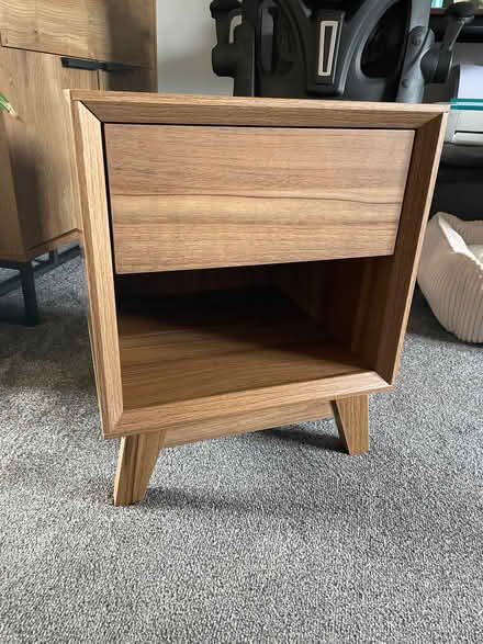 Photo of free Oak type wood table (Broomridge FK7) #1