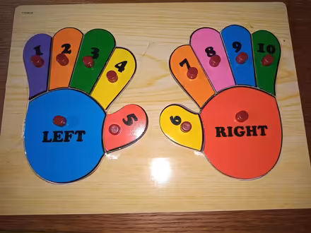 Photo of free hands wooden toy puzzle (Sheffield centre) #1