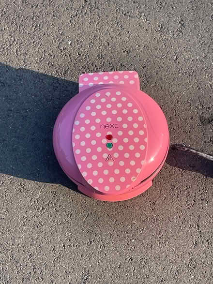 Photo of free Muffin maker (Bushey nr Bushey Country Club) #1