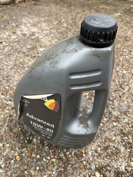 Photo of free Half bottle of Q8 motor oil (Denvilles, near Havant) #1