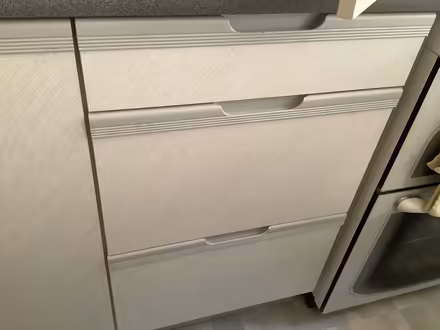 Photo of free Kitchen units x 6 (CO13) #4