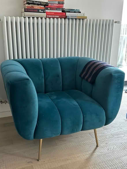 Photo of free Armchair (Tw88ge) #1