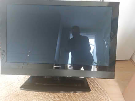 Photo of free 42" Pioneer Plasma TV VGC (NG319RW) #1