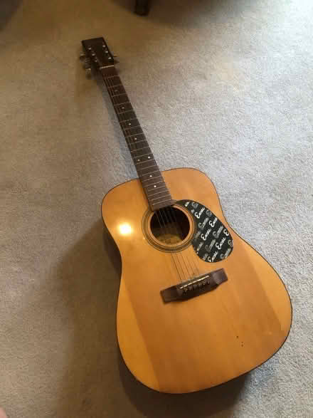 Photo of free Acoustic guitar (needs some repairs) (Kirkcaldy KY1) #2
