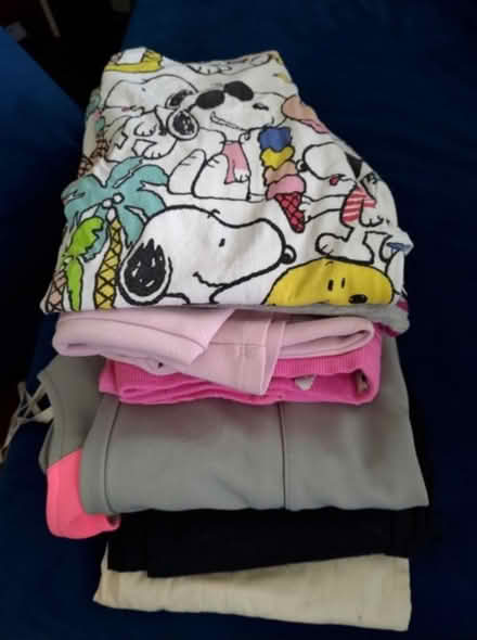 Photo of free Girls clothes (TW2 Twickenham) #1