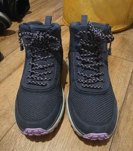Photo of free Womens Billy trainers size 7 wide (Ryelands LA1) #1