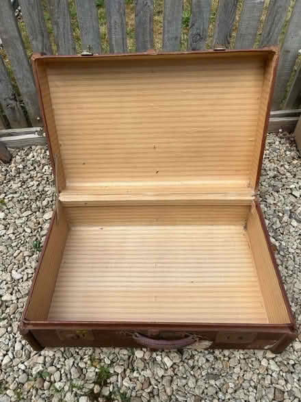 Photo of free Vintage suitcase (Northmoor OX29) #2