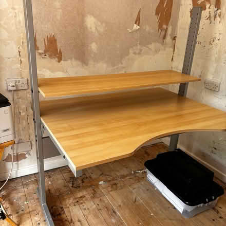 Photo of free Desk (Doncaster DN4) #1
