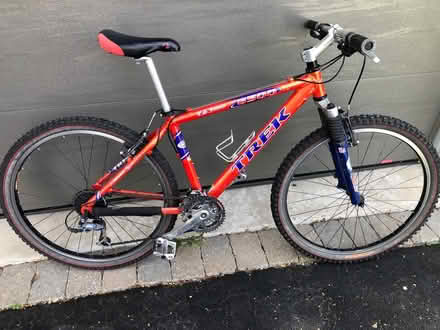 Photo of free Women’s specific Trek Mountain Bike (L1R 2S7) #1