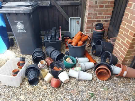 Photo of free Pots of many sizes (Pinkneys Green SL6) #1