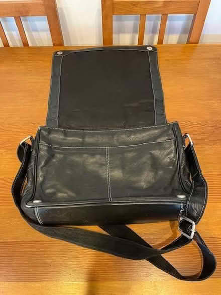 Photo of free Messenger bag (Lambridge) #1