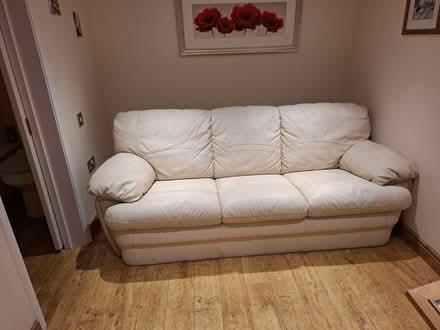 Photo of free Bed Settee (Bridgnorth WV15) #1