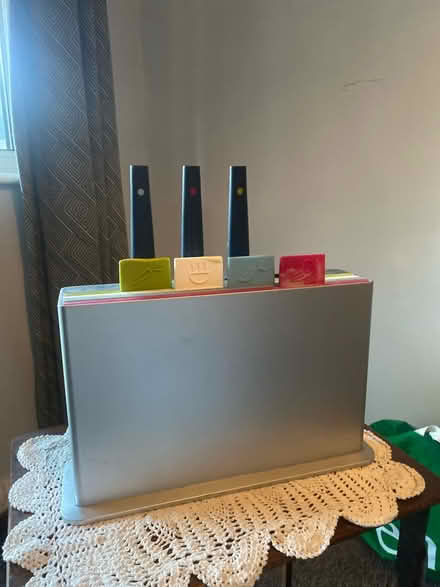 Photo of free Chopping boards + knifes (New Malden KT3) #1