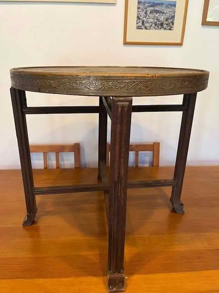 Photo of free Round table (Lambridge) #1