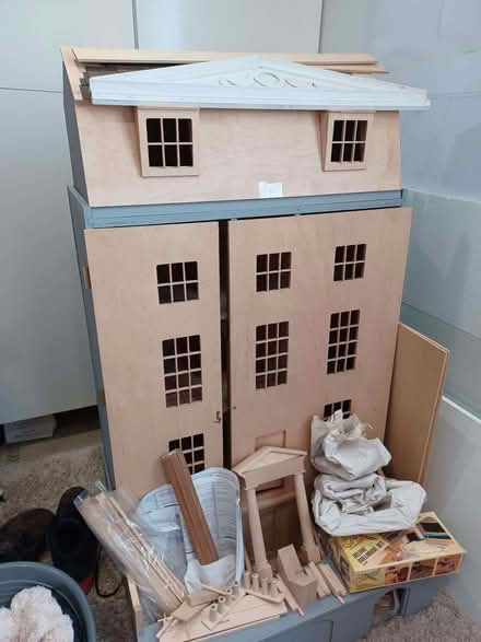 Photo of free part built dolls house (Rhiwbina CF14) #1