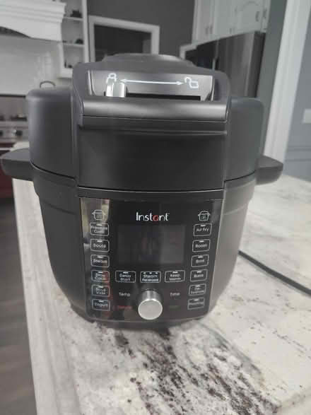 Photo of free Instant pot duo crisp (Stone Mountain / Smoke Rise) #1