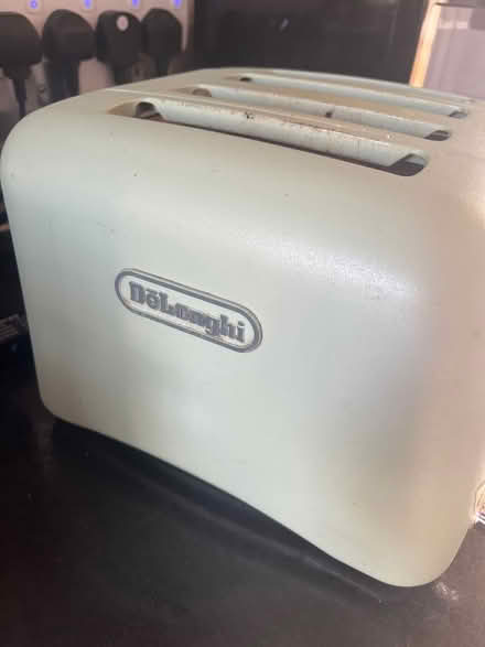 Photo of free De’Longhi four slice toaster (Catford SE6) #1
