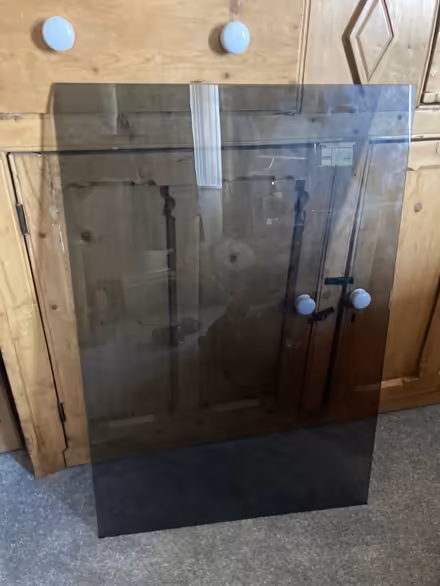 Photo of free Dark panel of glass (Bn36fe) #1