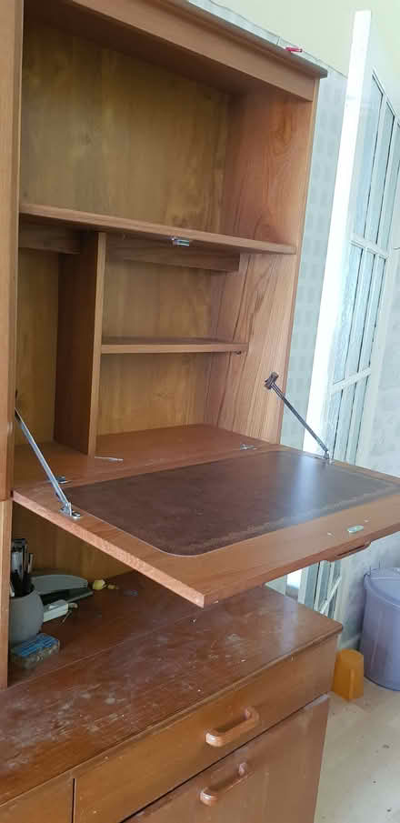 Photo of free Cabinet with fold out shelf (Totteridge HW HP13) #3