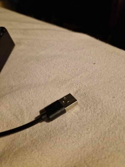 Photo of free USB charger for AA batteries (Wigmore HR6) #3