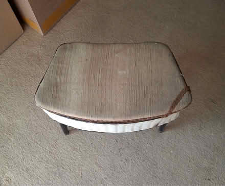 Photo of free Vintage sewing box (B42) #4