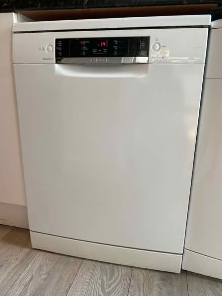 Photo of free Bosch Dishwasher (Telscombe Cliffs, Peacehaven) #1
