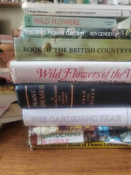 Photo of free Approx 40 gardening books (Whittlesey) #2