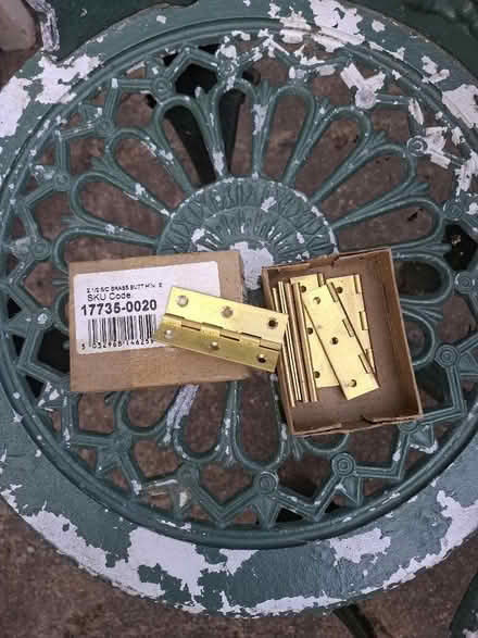 Photo of free Small hinges (Eaton NR4) #1